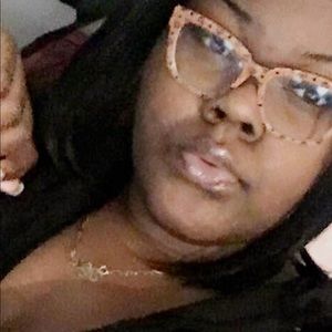 Meet your Posher, Kyla